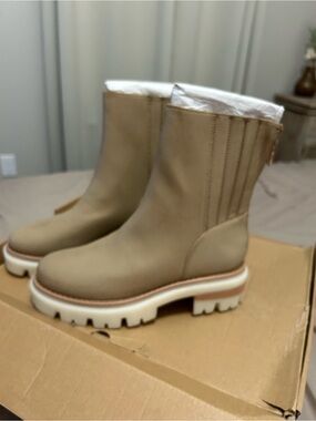 Women's Taupe Chunky Sole Ankle Boots size 8.  From Nordstrom’s